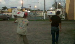 Urnas y material electoral llegan a La Ceiba y a Colón