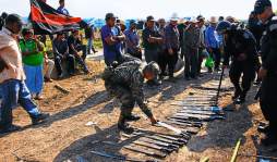 Desalojan a campesinos de fincas invadidas en San Manuel