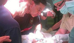 Evitan amputación de un pene atrapado en un tubo