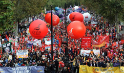 Protestan en Londres contra medidas de austeridad