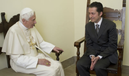 Papa indulta a mayordomo por caso 'Vatileaks”