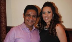 Alegre velada con buenos deseos