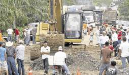 Río Motagua amenaza con cortar el paso a Guatemala