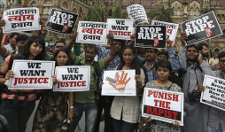 Una fotoperiodista sufre una violación múltiple en la India