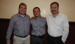 Alegre velada con buenos deseos
