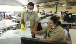 Fiscalía investiga 23 delitos electorales en primarias de Honduras