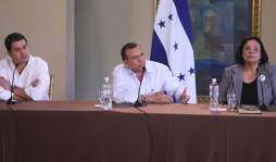 Comisión revisará leyes de seguridad en Honduras