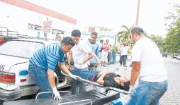 Socorristas de la Cruz Roja, héroes de una institución que agoniza