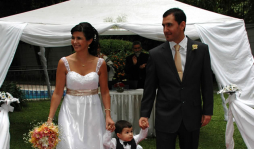 De la red al altar: amor 2.0