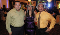 Alegre velada con buenos deseos