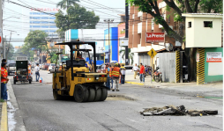 Por tramos cerrarán 1 calle por el bacheo