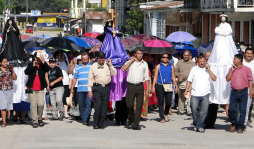 Feligresía demostró devoción ante el sufrimiento de Jesús