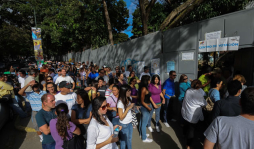 Venezuela: Capriles se enfrentará a Hugo Chávez