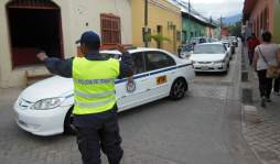 Taxistas van a cambiar combustible