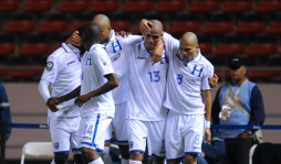 Honduras empata 1 a 1 ante Panamá y clasifica a semifinales
