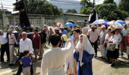 Feligresía demostró devoción ante el sufrimiento de Jesús