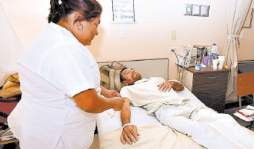 Al Hospital Escuela le urgen mil enfermeras