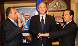 Wilfredo Cerrato asume Ministerio de Finanzas