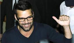 Ricky Martin visita Copeco y se solidariza con Honduras