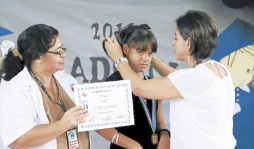Se gradúan 157 pacientes del centro Teletón