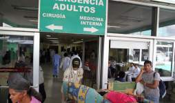 Lobo advierte a médicos que revisará plazas