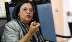 Rectora acusa de inoperante a Fiscalía