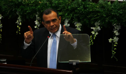 Lobo: Entre 6 y 8 ministros serán separados