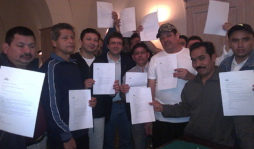 Náufragos hondureños recibirán salarios