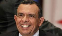 Bancada liberal se reúne hoy con Lobo