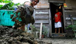 Retornan a sus casas luego de la tormenta en San Pedro Sula