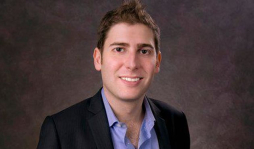 Cofundador de Facebook renuncia a nacionalidad de EUA