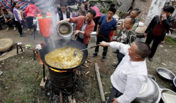 Cocinero chino envenena a 21 personas al confundir condimento