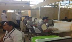 Escrutinio de votos se hace manual por caída de sistema del TSE