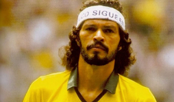 Muere Sócrates, leyenda de fútbol en Brasil