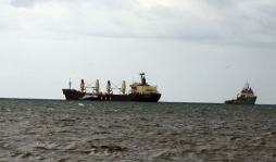 Buque carguero, 12 días encallado