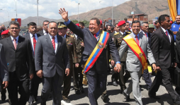 Venezuela: Capriles se enfrentará a Hugo Chávez