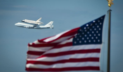 El Discovery llega a museo de Washington