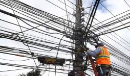 Solo en salarios Hondutel paga 1,460 millones al año