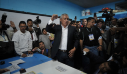 Otto Pérez electo presidente de Guatemala