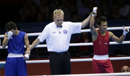 Bayron Molina, el catracho noqueado en menos de tres minutos