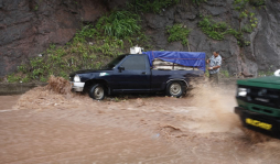 Lluvias anegan 60 casas en Tegucigalpa