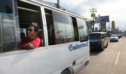 'Subí a ocho buses y solo dos me dieron la rebaja al pasaje”