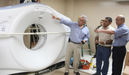 Bendaña propone un solo beneficio a enfermeras