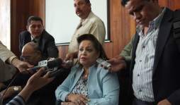 Fiscal ordena investigar los $100 millones donados a Zelaya