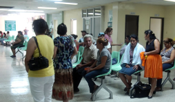 No se dan abasto para hacer análisis