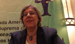 Lisa Kubiske ve voluntad del Gobierno para depurar Policía de Honduras