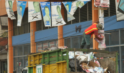 Comienzan a retirar propaganda política en San Pedro Sula