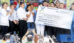 Hondureños apoyan maratón a beneficio de locatarios