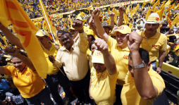 Tres candidatos se perfilan en la UD para elecciones