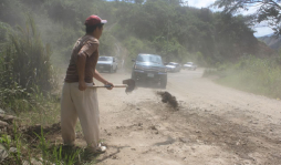 Posponen reparación de carreteras para 2013